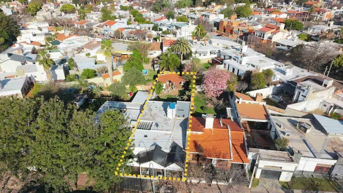 VENTA CASA A REFACCIONAR 3 DOR COLINAS V. SARFIELD 5