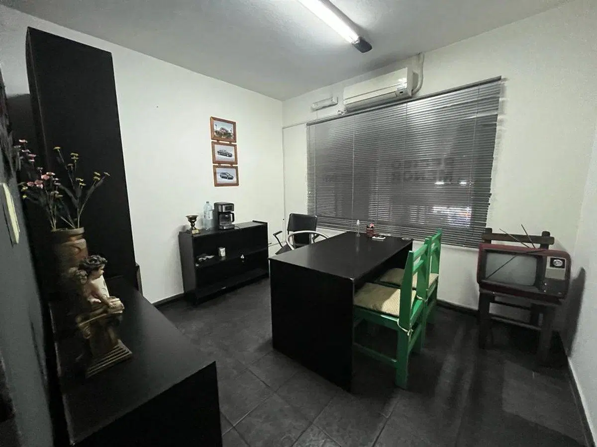 SE VENDE GALPON COMERCIAL sobre Avenida Sabattini 3