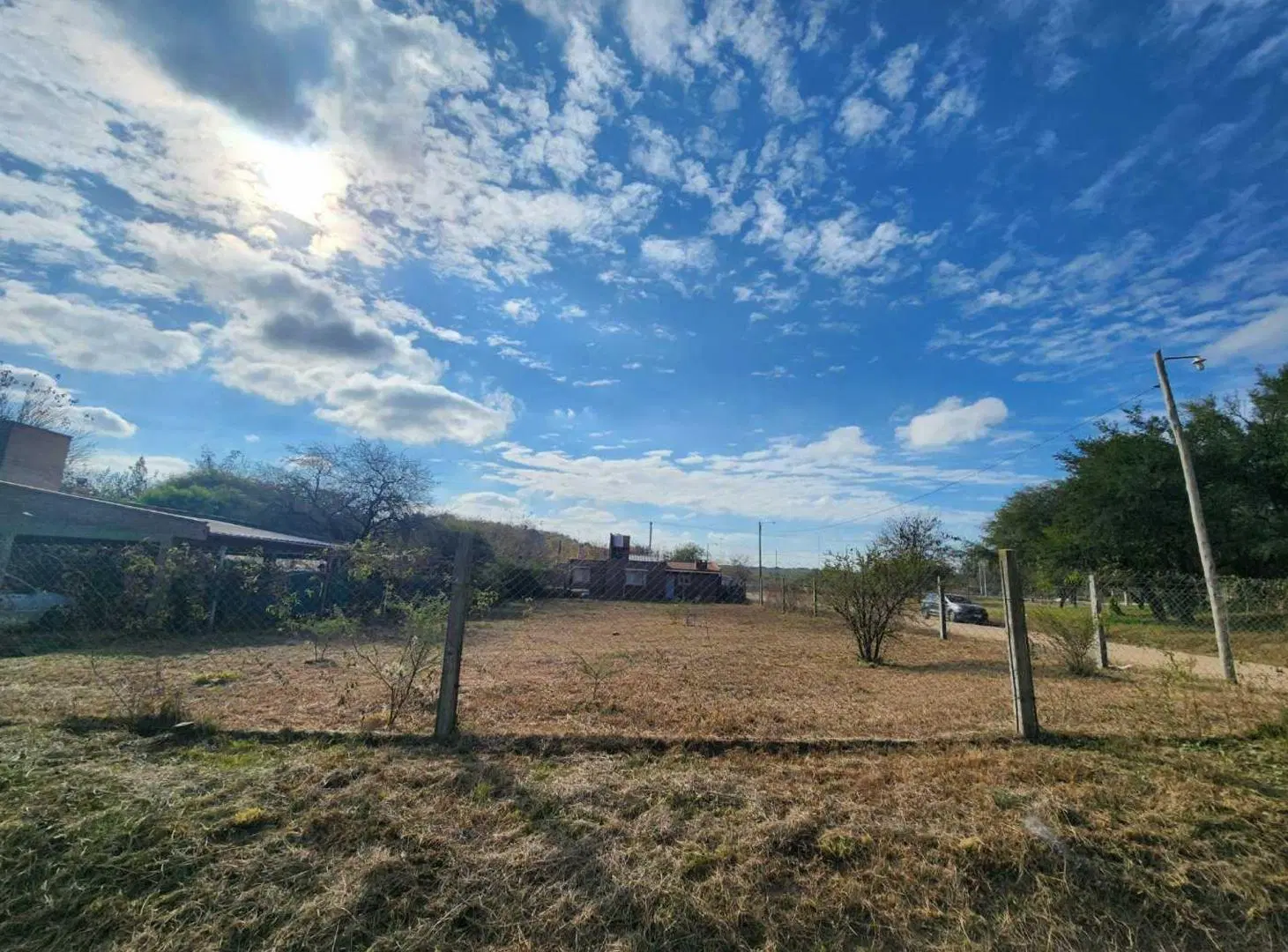 VENTA LOTE ESQUINA 723MTS UNQUILLO METROS DE RUTA 2