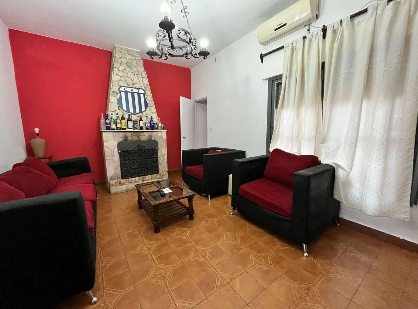 VENTA CASA CON PATIO EN BARRIO OBSERVATORIO 8