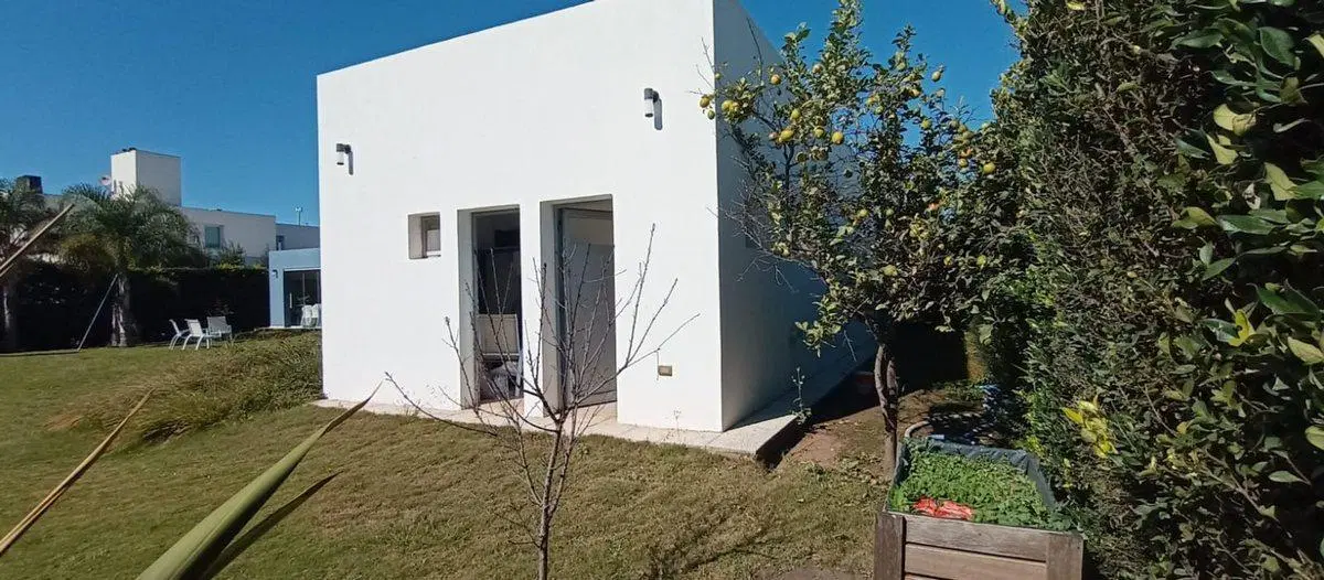 VENTA FINCAS DEL SUR II CASA 4 DORM. IMPECABLE 5