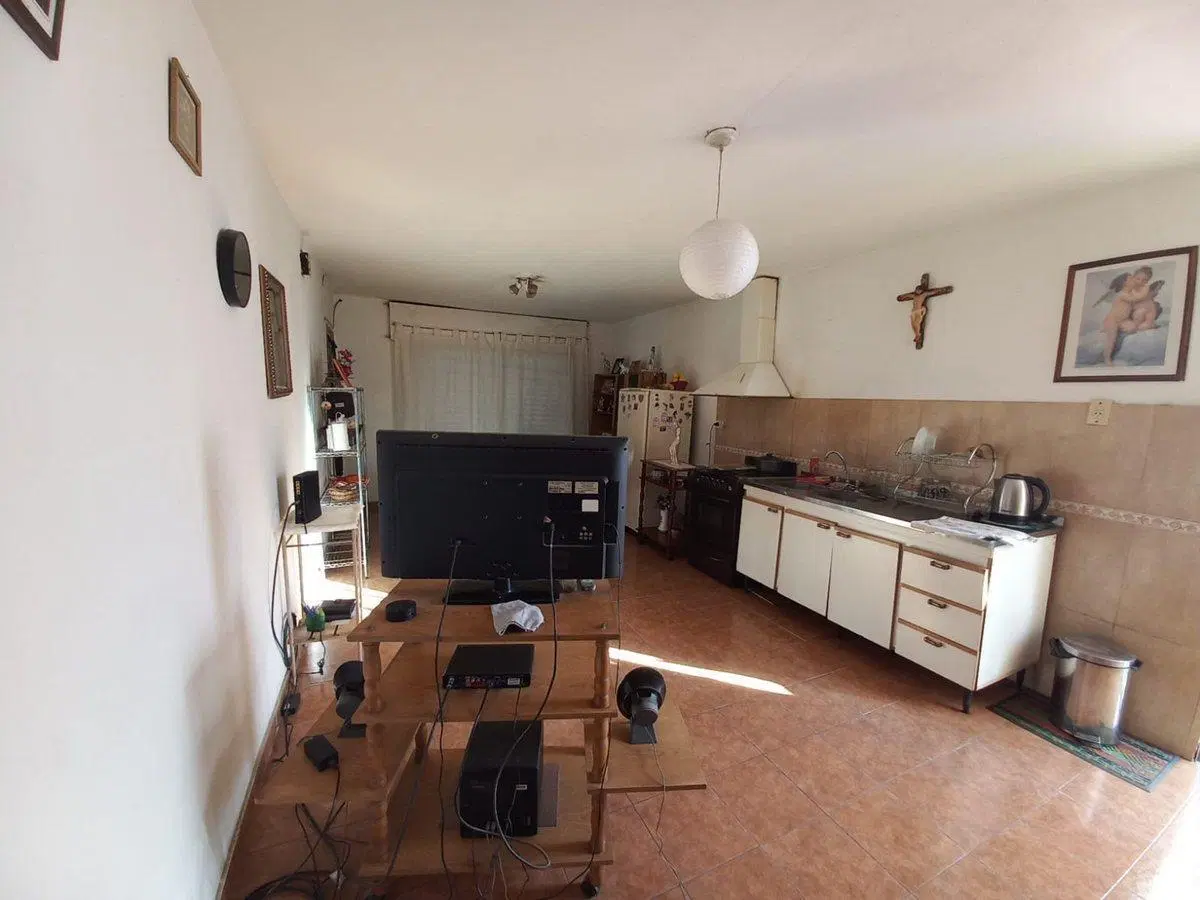 OPOTUNIDAD VENTA CASA EN BARRIO DEAN FUNES 4