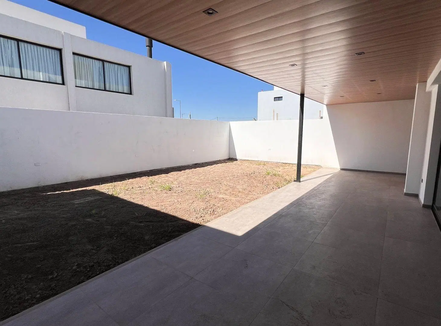 Venta casa Rincones de Manantiales, con seguridad 3