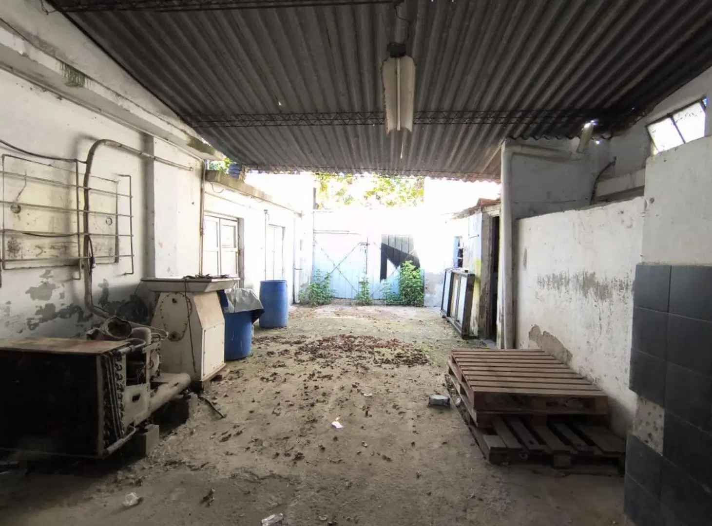 ALQUILER GALPON-DEPOSITO BARRIO CAFFERATA 4