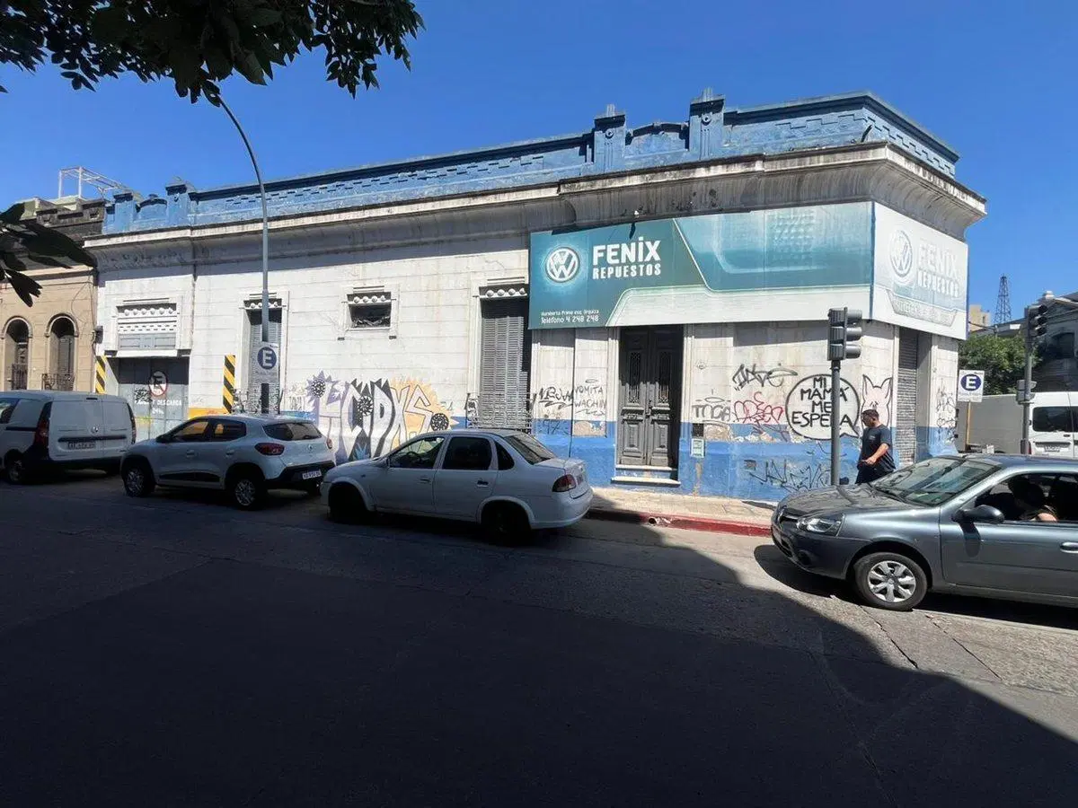 VENTA LOCAL COMERCIAL ALBERDI APTO DESAROLLO 4