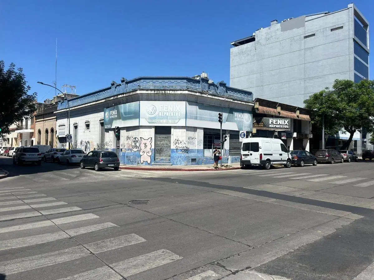 VENTA LOCAL COMERCIAL ALBERDI APTO DESAROLLO 3