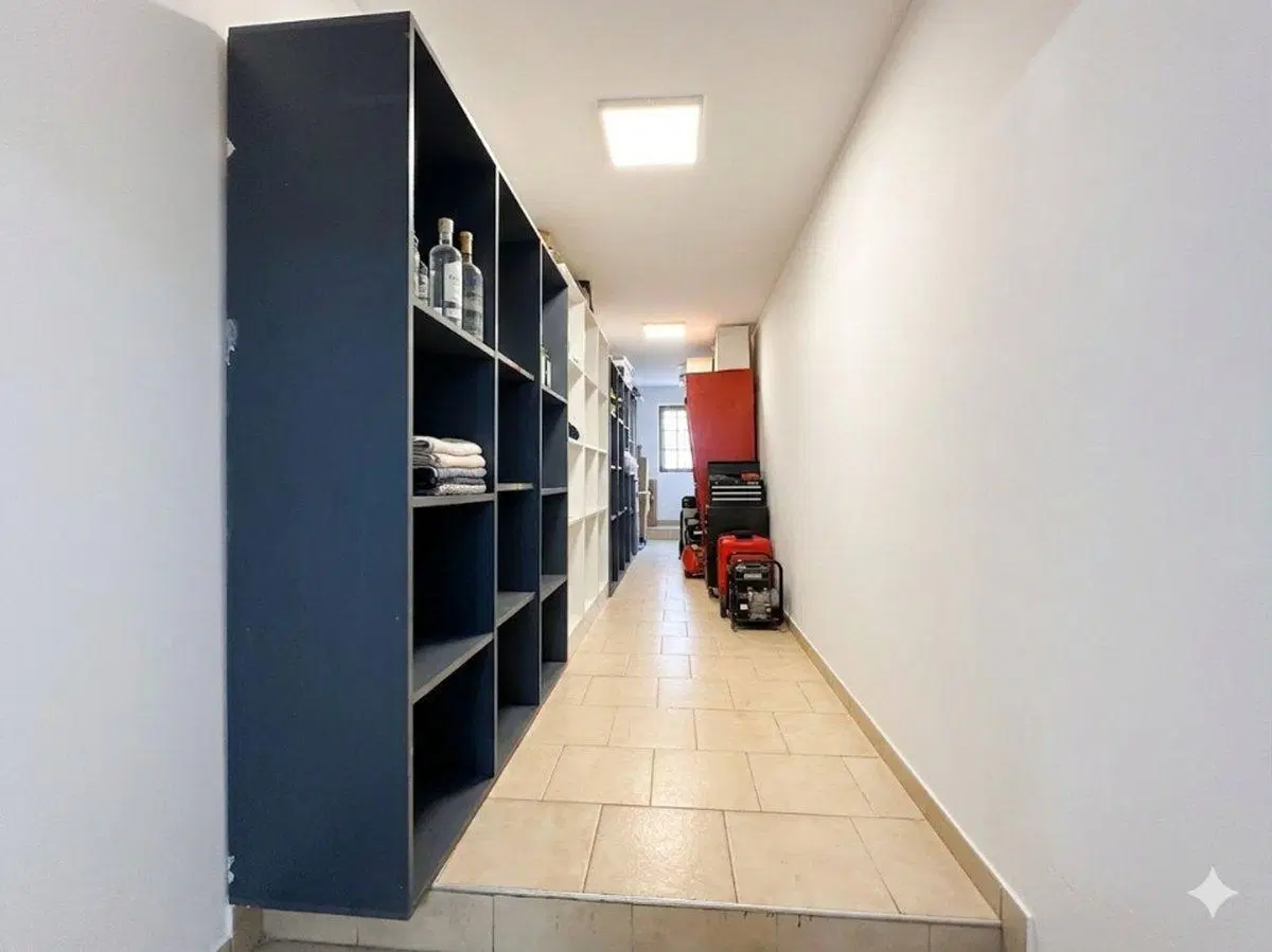 VENDE LOCAL COMERCIAL + DEPARTAMENTO 2 DORM 8