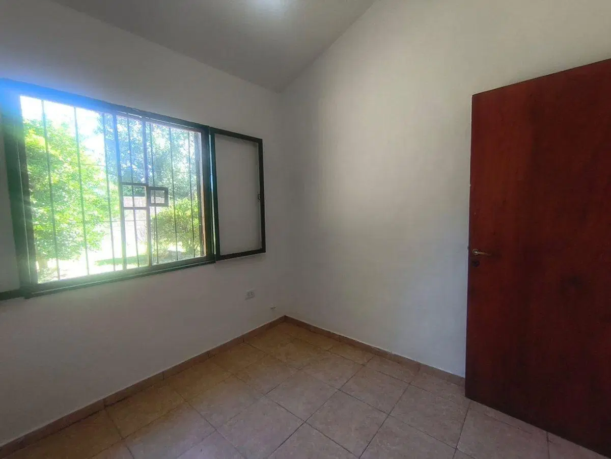 SE VENDE CASA APTA CREDITO EN LA GRANJA CORDOBA 8