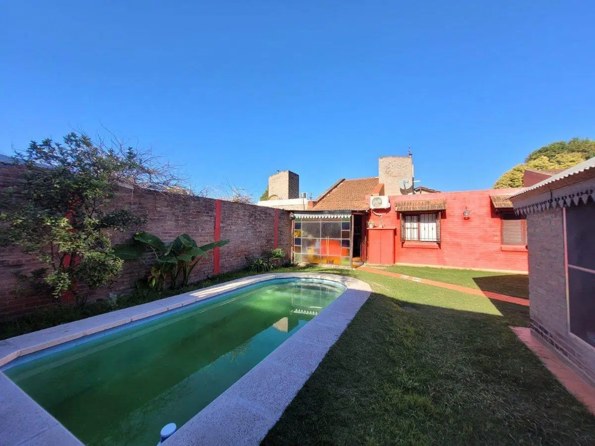 venta casa con quincho y pileta los boulevares 5