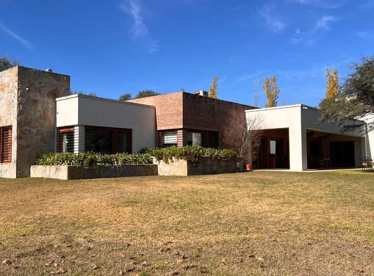 VENTA CASA EXCLUISIVA EN ANISACATE CON 6 HECTAREAS 3