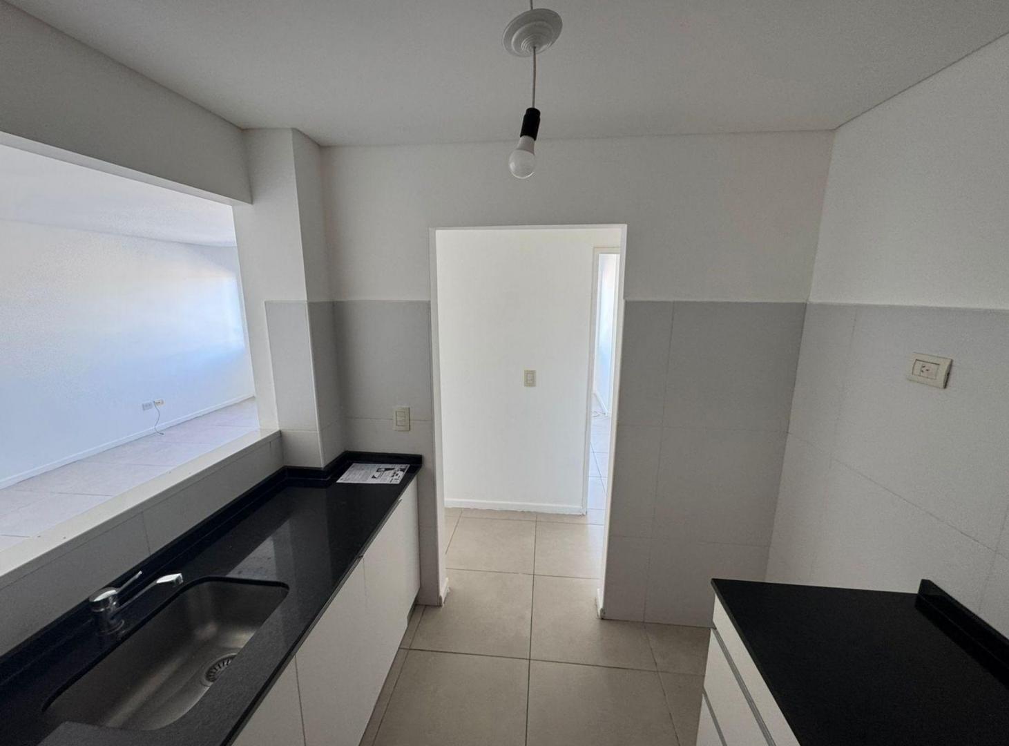 Foto de RE/MAX VDE DPTO CON COCHERA 2 DORM 2 BAÑOS, imagen 2