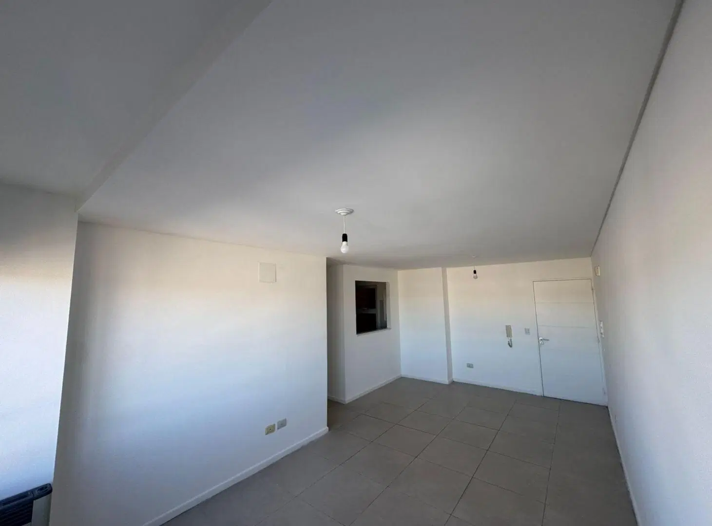 RE/MAX VDE DPTO CON COCHERA 2 DORM 2 BAÑOS 4