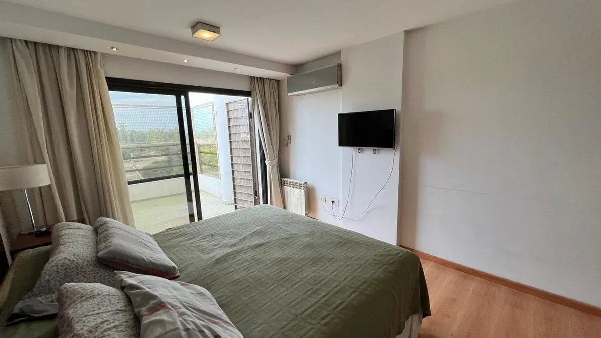 Semipiso 170 m² Frente Parque Sarmiento  Piso 13 3