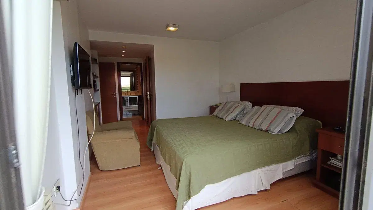 Semipiso 170 m² Frente Parque Sarmiento  Piso 13 8