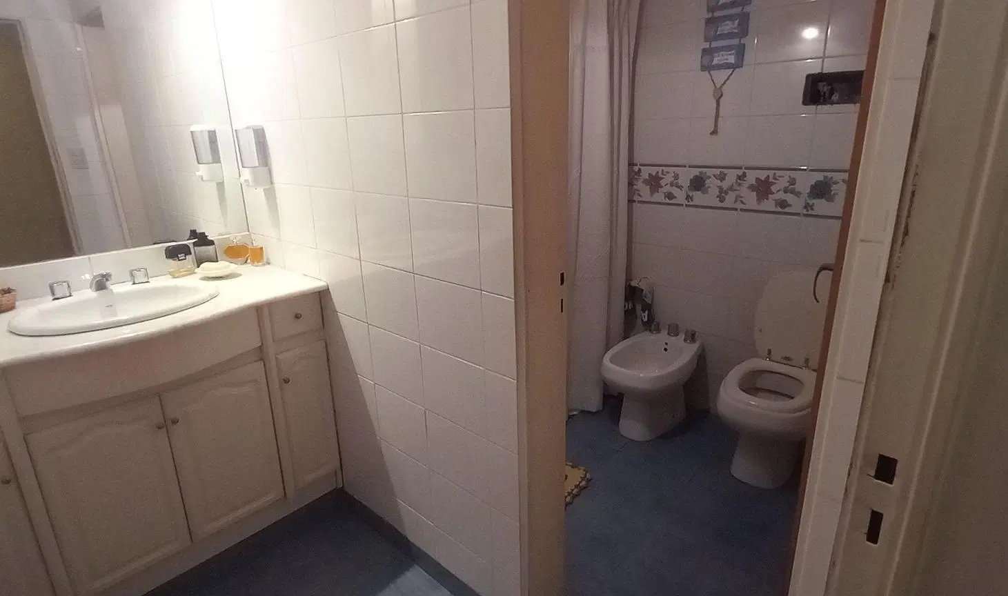 VENTA CASA ESQUINA BARRIO CHATEAU CARRERAS 4