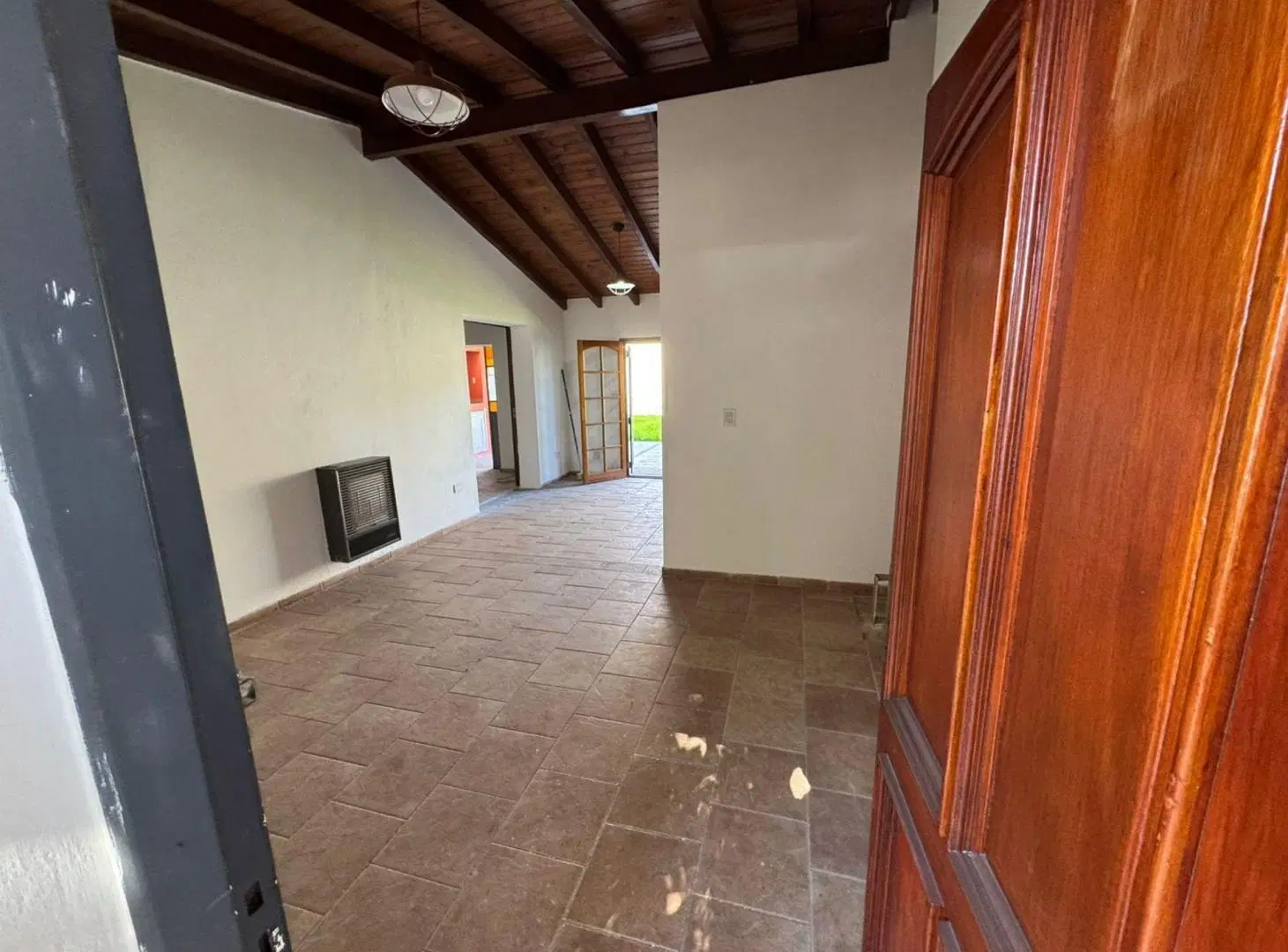 CASA EN VENTA EN NUEVO POETA 3 DORMITORIOS PILETA 3