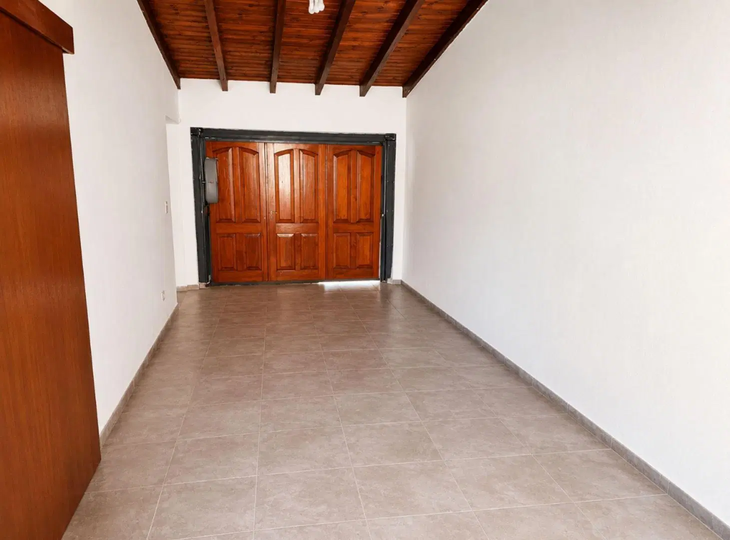CASA EN VENTA EN NUEVO POETA 3 DORMITORIOS PILETA 2