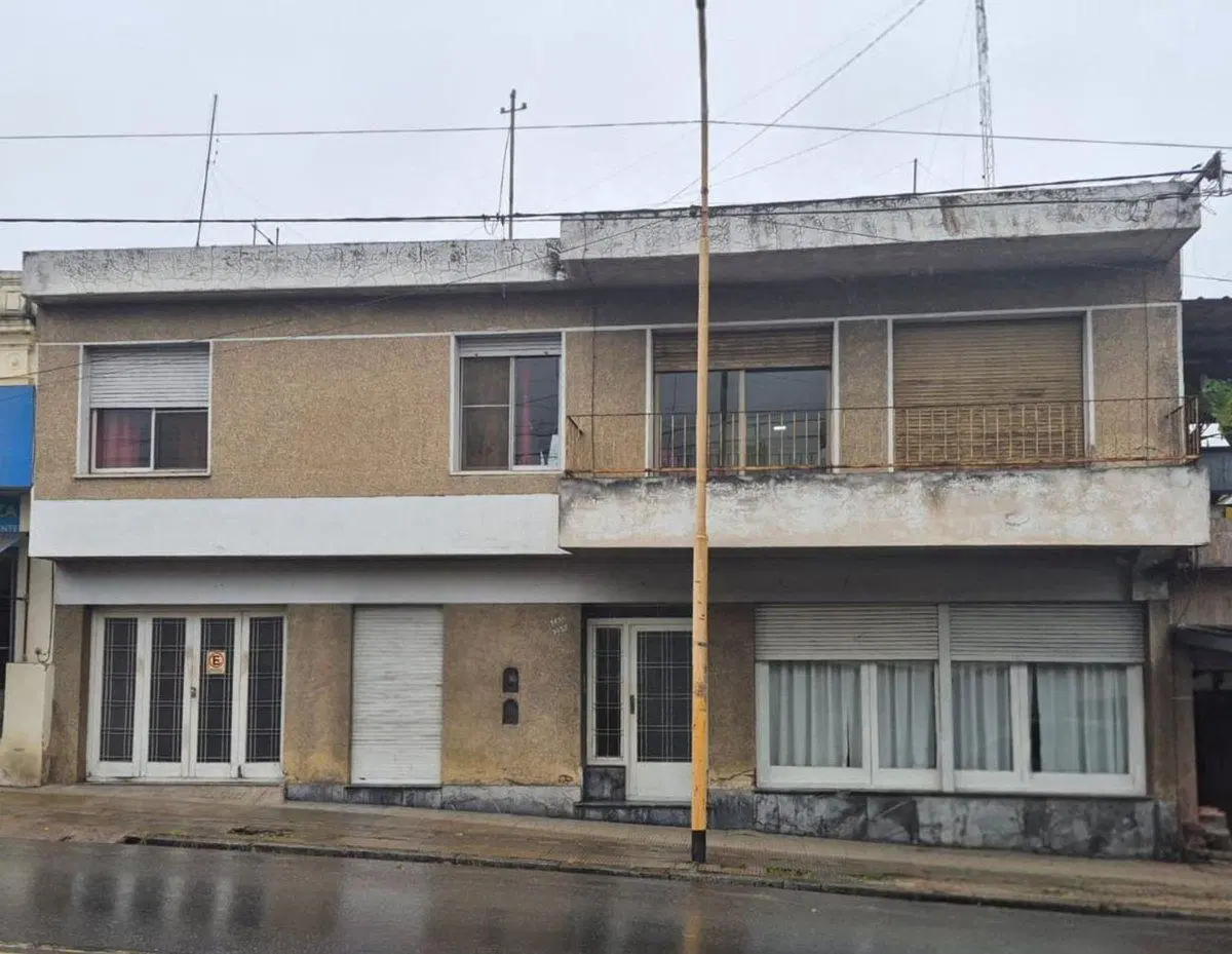 VENTA CASA-COSQUIN 6 DOR-COCHERA-CENTRO-APTA CRED. 8