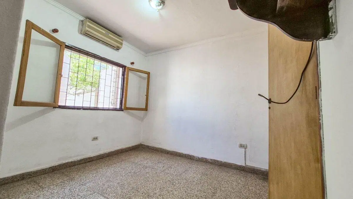 RE/MAX VENDE Bº CRISOL CASA 3 DORM. C/PILETA 8