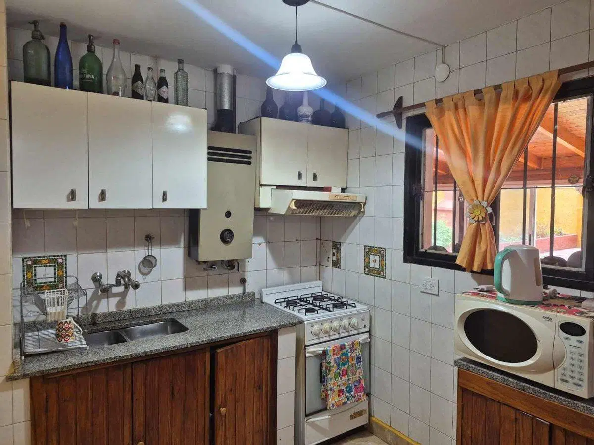 REMAX VENDE CASA 4 DORM. Bº MATIENZO GRAN PATIO 5