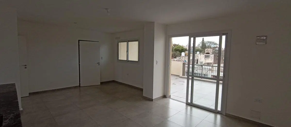 RE/MAX VENDE EN COFICO DEPTO 2 DORM. CON TERRAZA 3