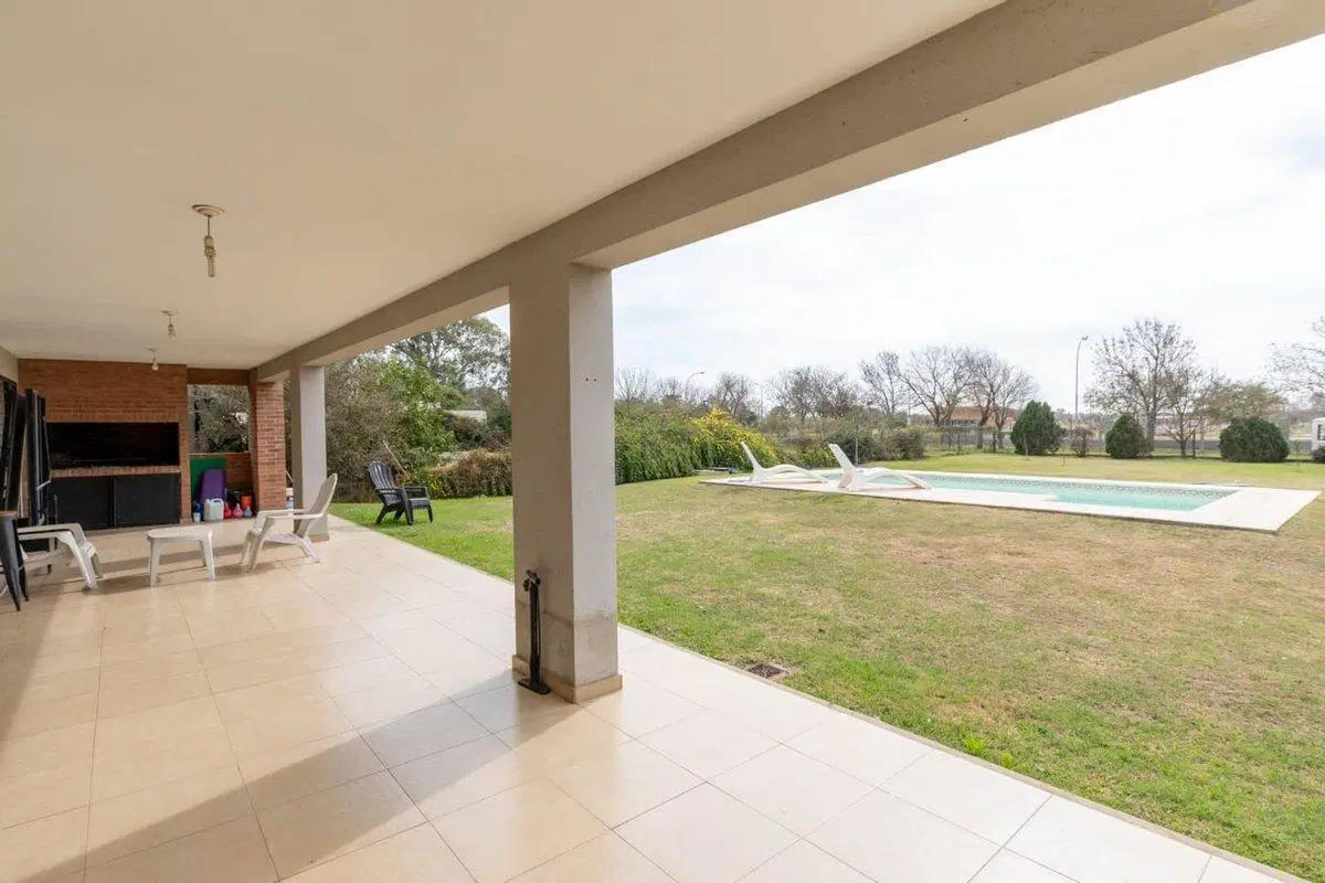 VENTA CASA EN "EL VIEJO ALGARROBO" 4 DORMITORIOS 5