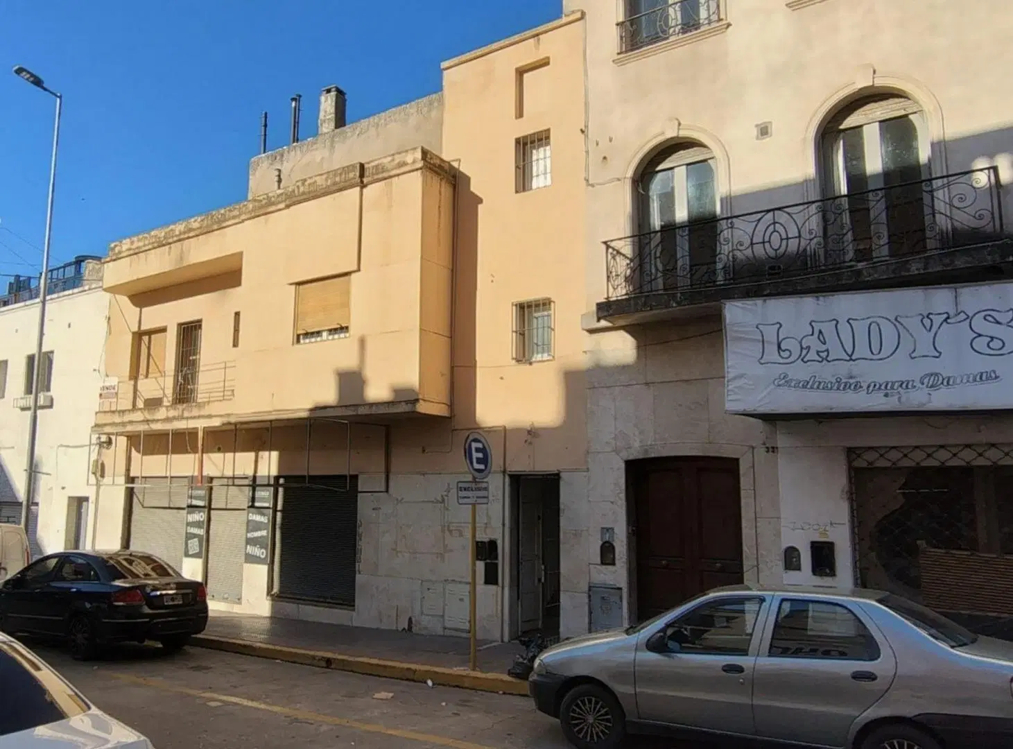 RE/MAX VENDE LOCAL COMERCIAL C/VIVIENDA O DEPOSITO 3