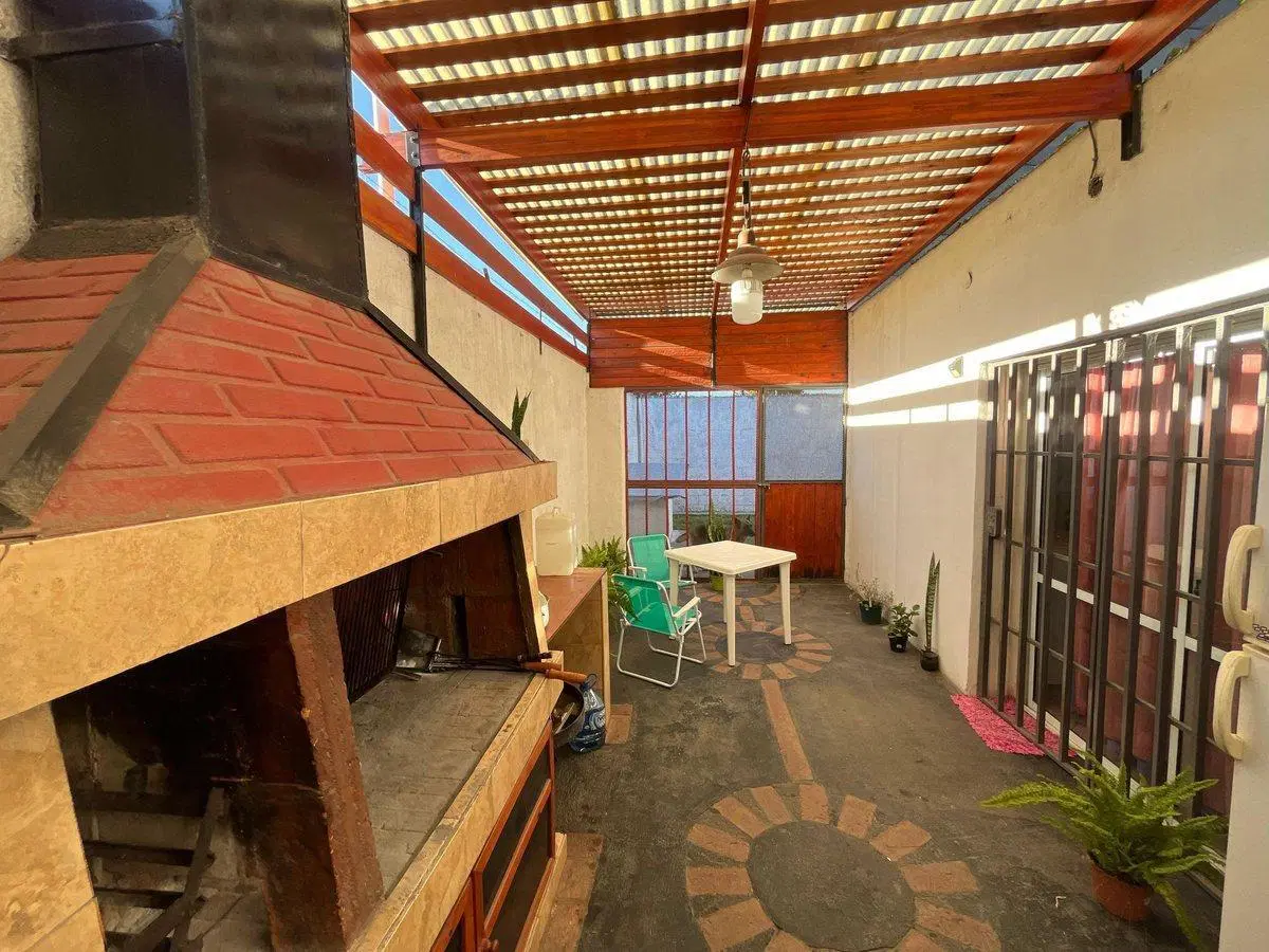 VENTA CASA  SAN LORENZO 2 DORMITORIOS 8