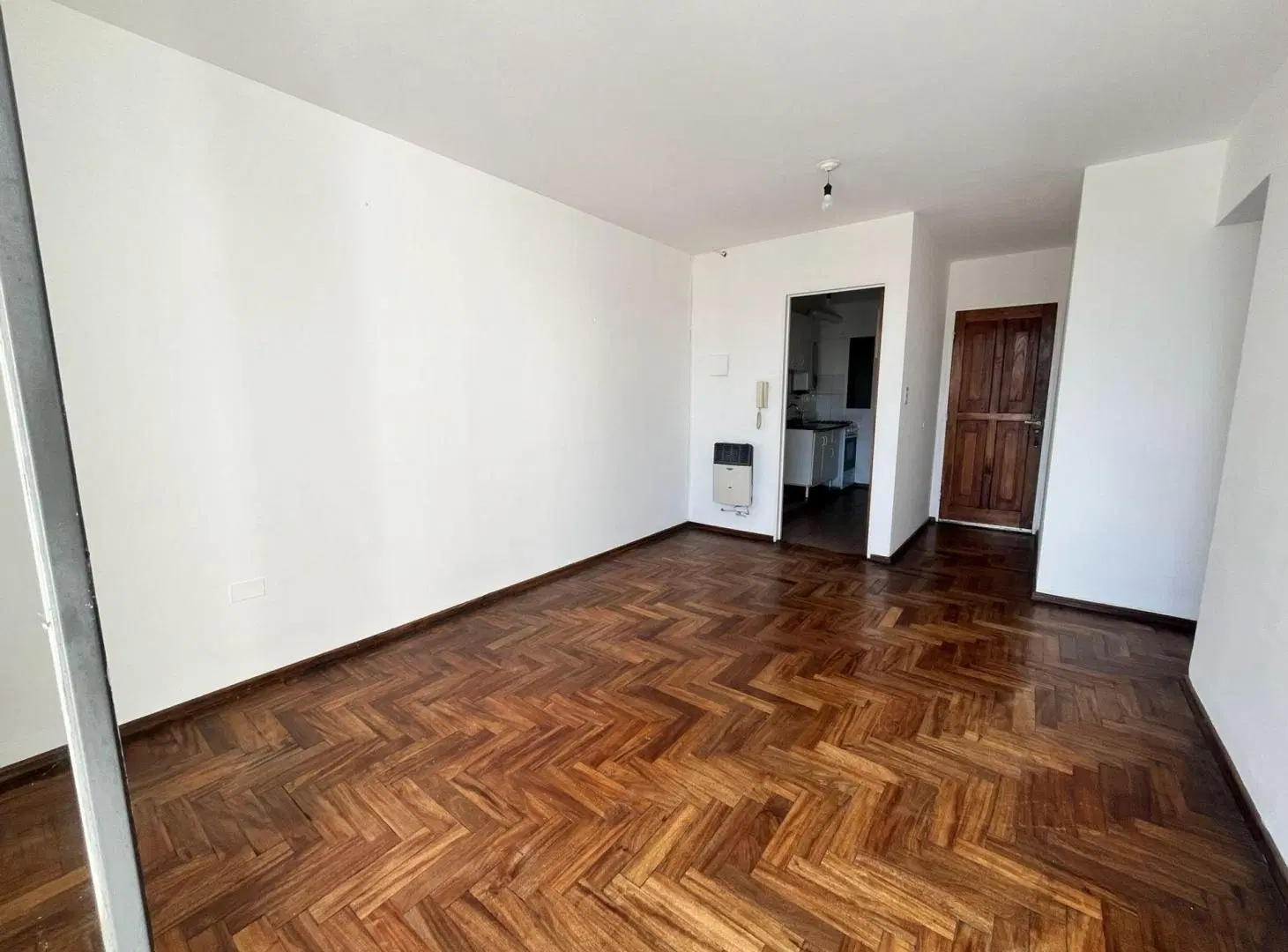 VENTA DEPARTAMENTO 2 DORMITORIOS, BALCON CENTRO 8