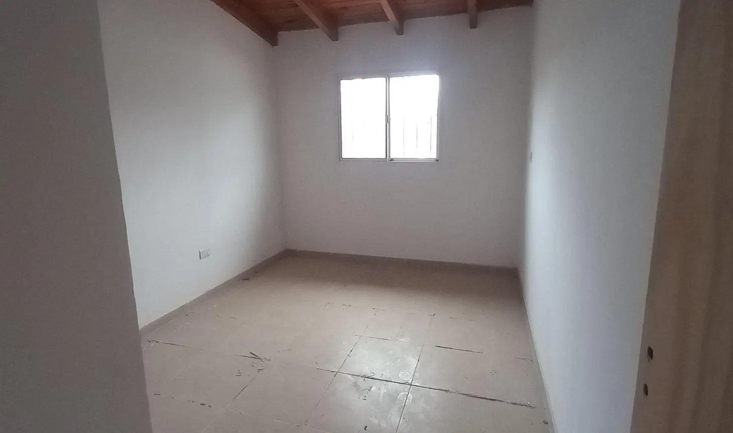 VENTA CASA 2 DORMITORIOS  PILETA COCHERA SAN ROQUE 5