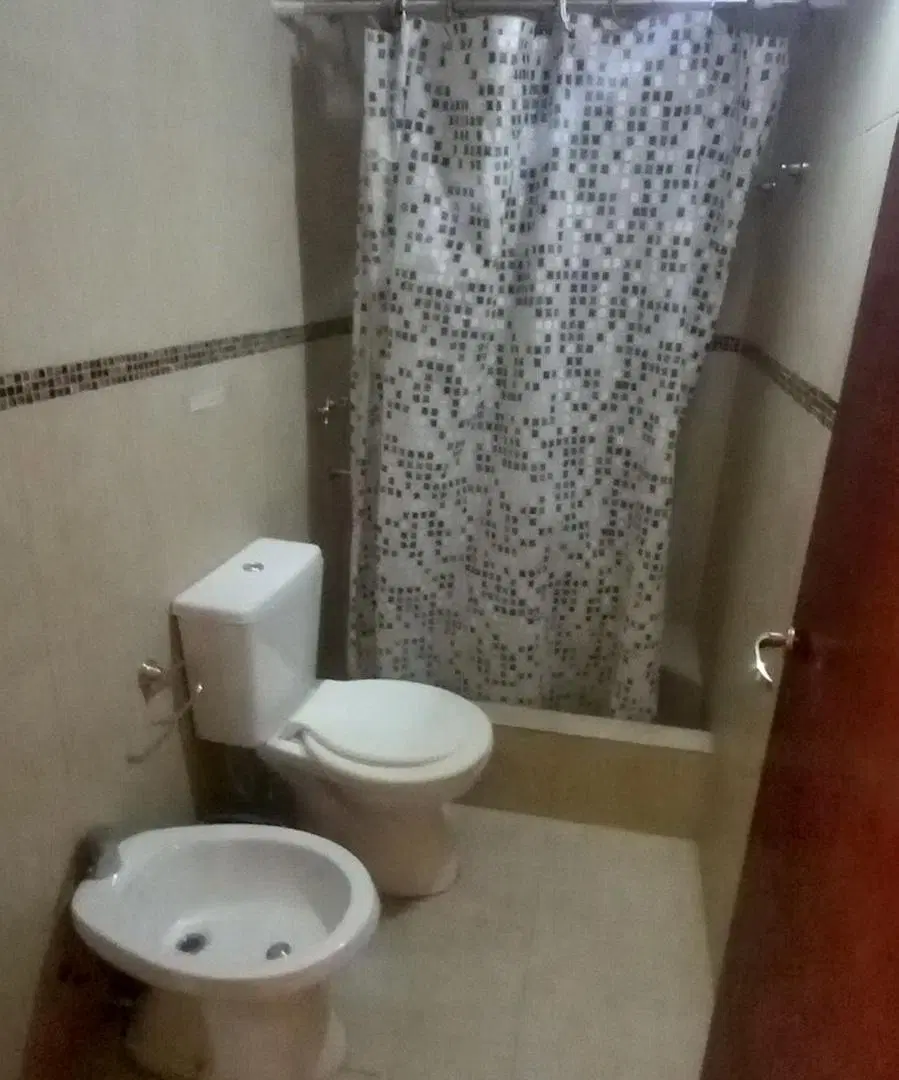VENTA CASA SOBRE RUTA E55 PILETA 4 DORMITORIOS 8