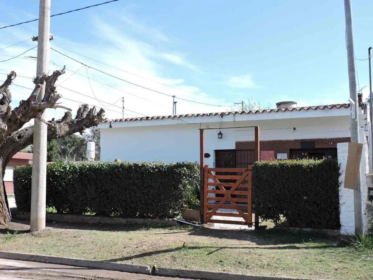 CASA EN VENTA ALTA GRACIA- APTA CREDITO 3
