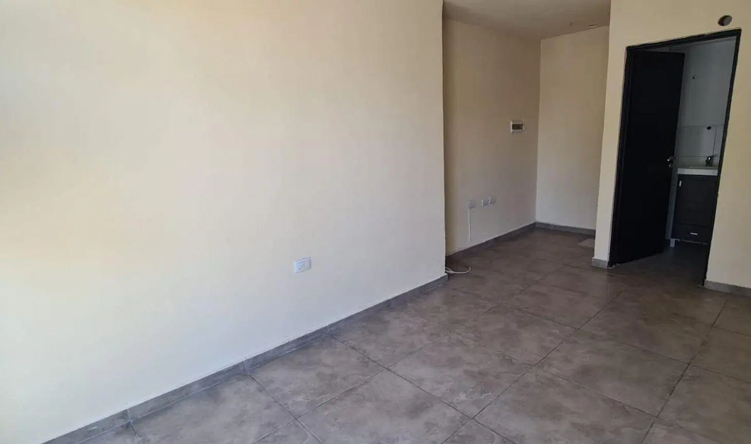 LOCAL COMERCIAL SOBRE DUARTE QUIROS 2