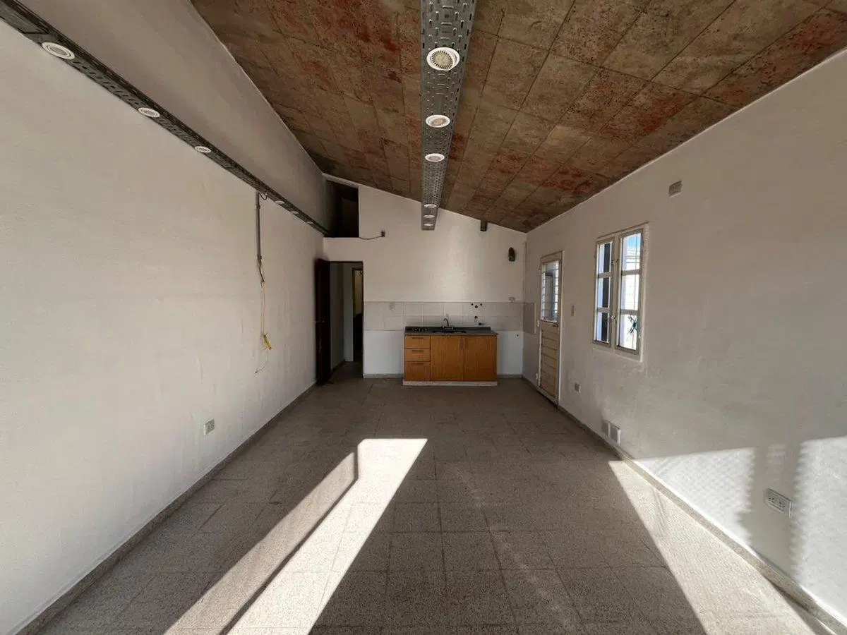 ALQUILER GALPON + OFICINAS EN Zona Sur 4