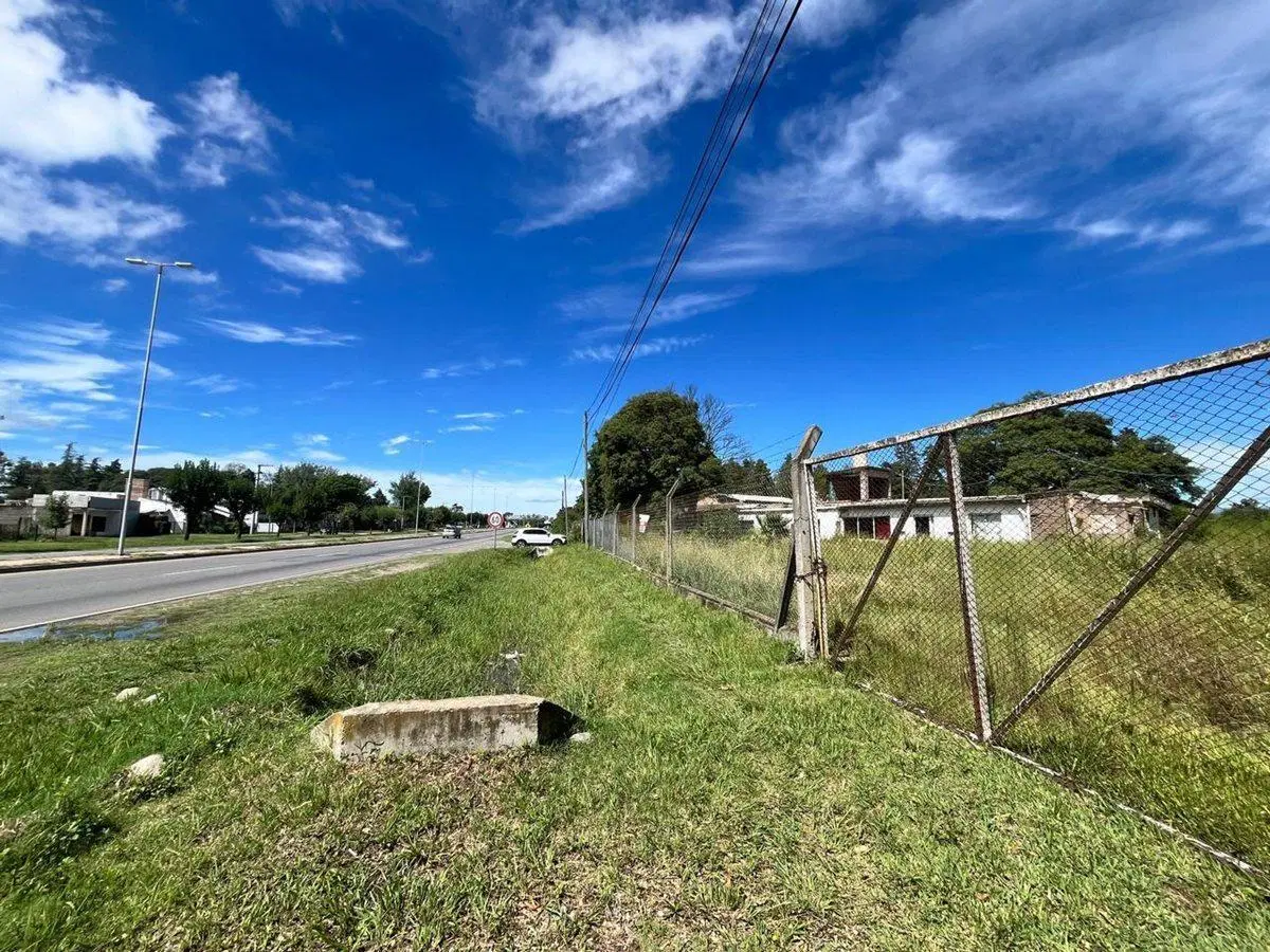 VENTA 2 HA SOBRE RUTA 5, FRENTE PRETOR 8