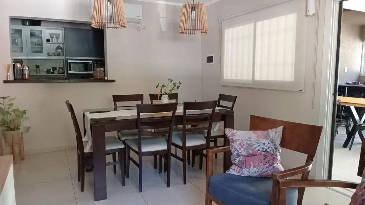 VENTA CASA EN  HOUSING 2 DORM. PILETA APTA CREDITO 5