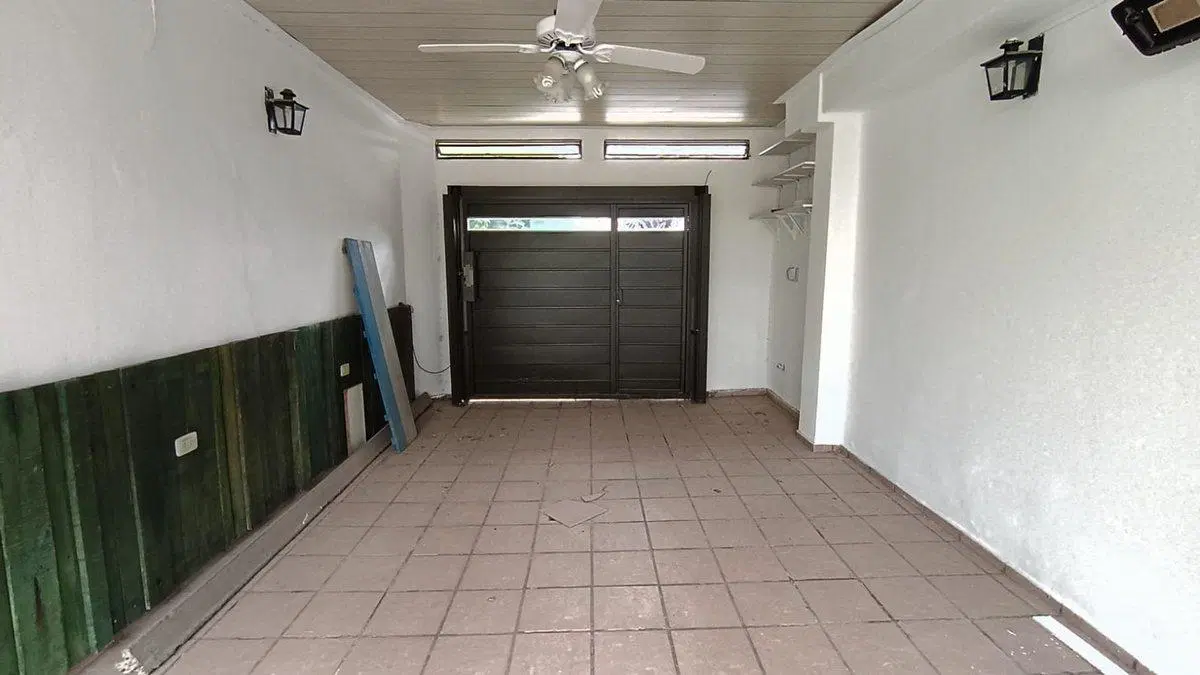 VENTA PH esquina Av. General Artigas 5