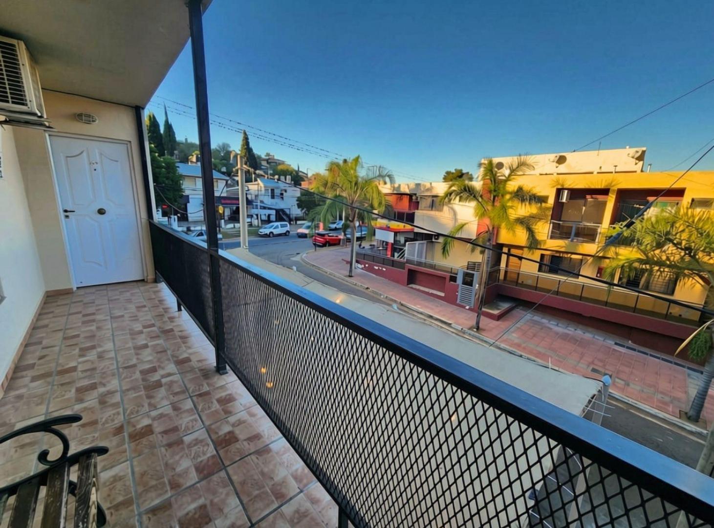 Foto de VENTA DEPTO 2 DORM CON DOS COCHERAS EN CARLOS PAZ, imagen 4