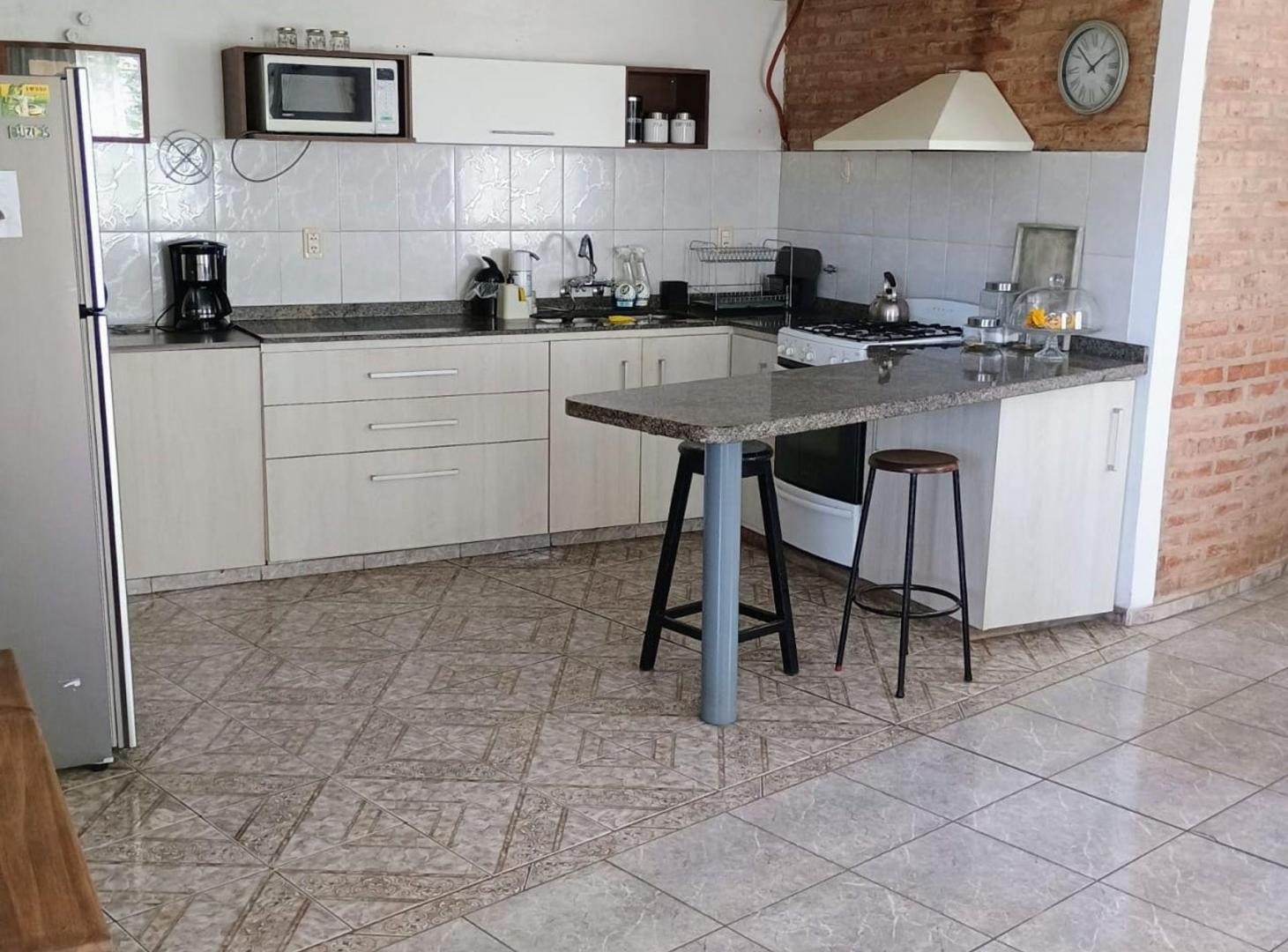 Foto de AMPLIO DEPARTAMENTO DE 3 DORM SOBRE AV PUEYRREDON, imagen 2