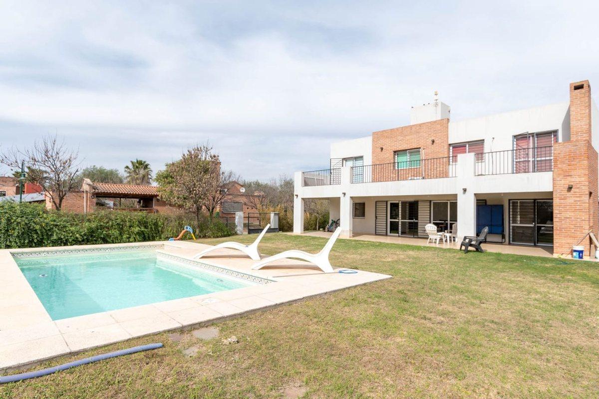 Foto de VENTA CASA EN "EL VIEJO ALGARROBO" 4 DORMITORIOS, imagen 4