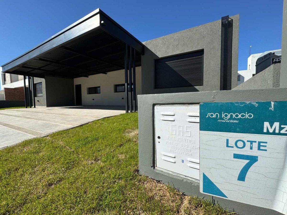 Foto de VENTA DUPLEX SAN IGNACIO VILLAGE 2 DORM PREMIUM, imagen 2