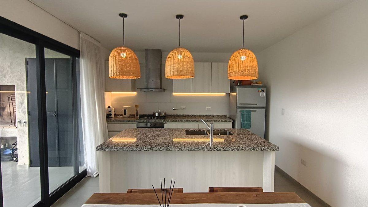 Foto de VENTA DUPLEX 2 DORM SAN IGNACIO VILLAGE SEGURIDAD, imagen 5