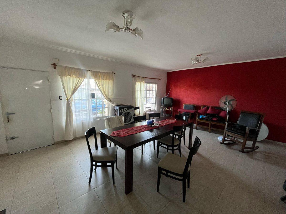 Foto de VENTA CASA SAN LORENZO 2 DORMITORIOS, imagen 5