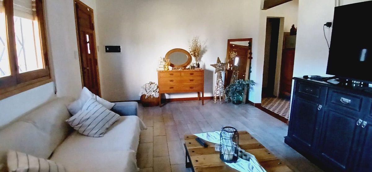 Foto de OPORTUNIDAD CASA MAS DEPTO Y PILETA EN ARGUELLO, imagen 5