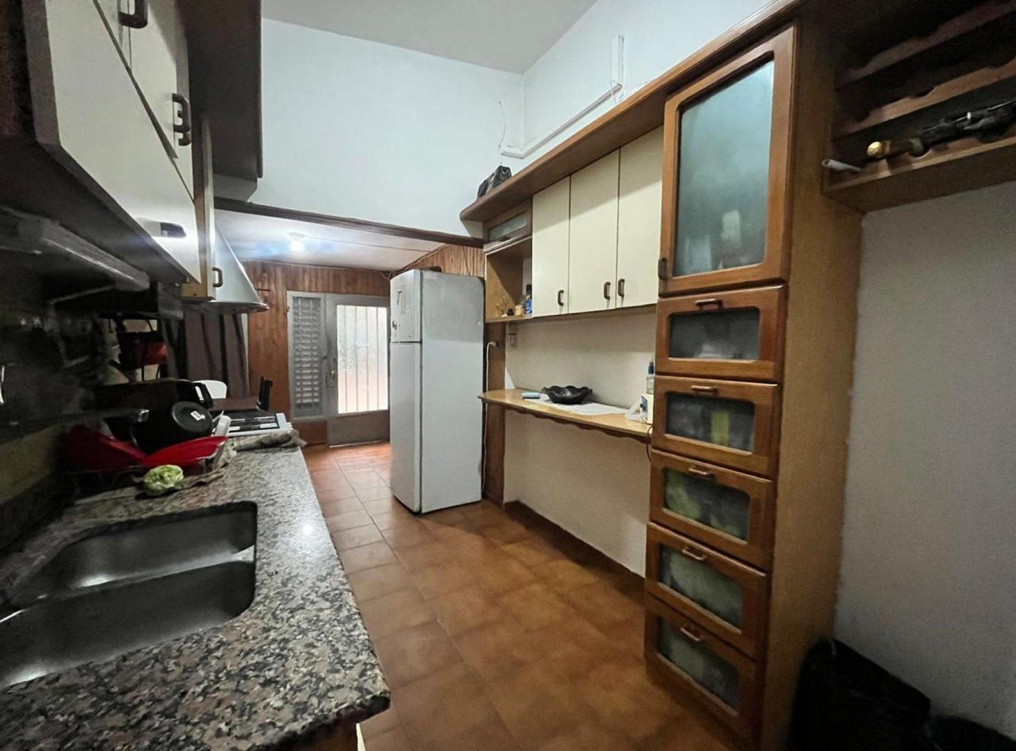 VENTA CASA 3 DORMITORIOS CON PATIO GRANDE EMPALME