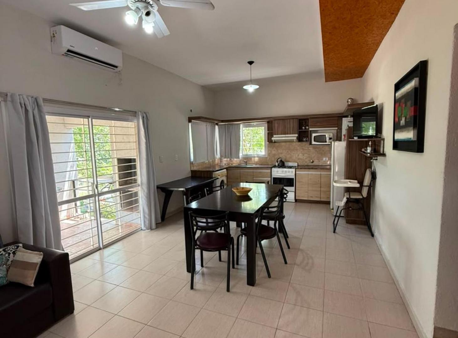 Foto de VENTA COMPLEJO 4 DEPARTAMENTOS TANTI, imagen 1