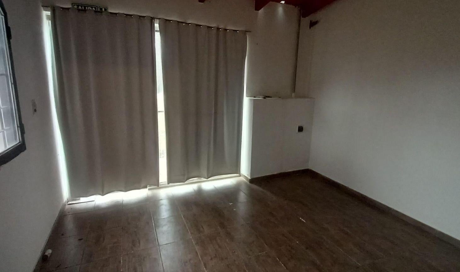 Foto de VENTA CASA SOBRE RUTA E55 PILETA 4 DORMITORIOS, imagen 2