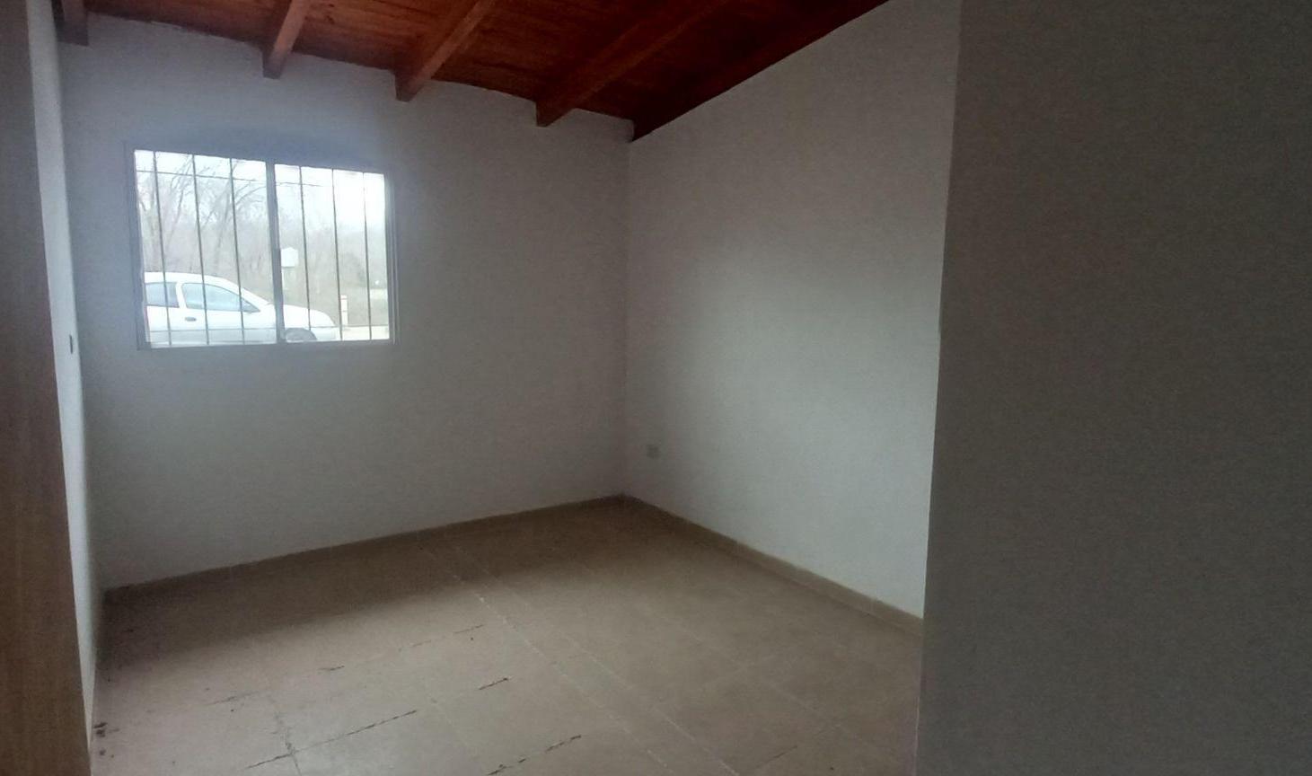Foto de VENTA CASA 2 DORMITORIOS PILETA COCHERA SAN ROQUE, imagen 1