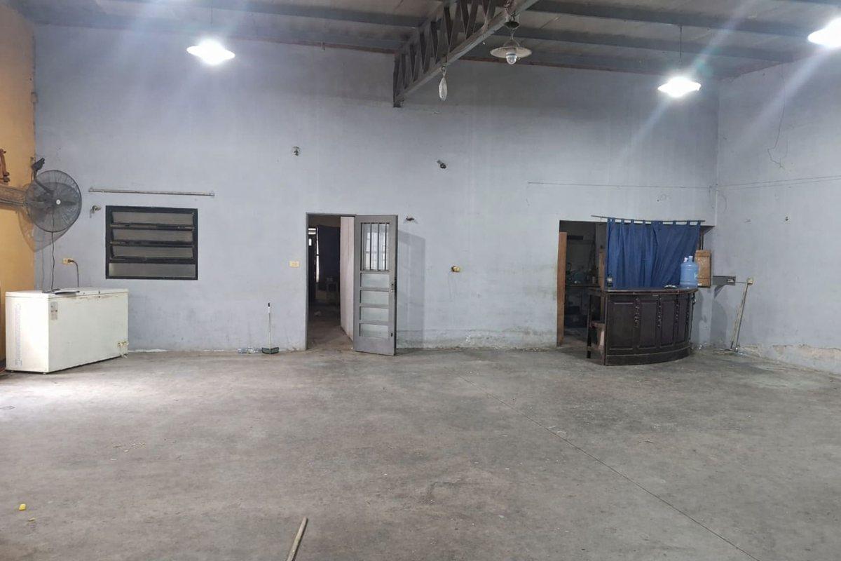 Foto de VENDO CASA DPTOS Y LOCAL COMERCIAL TOLEDO 3697 M2, imagen 5
