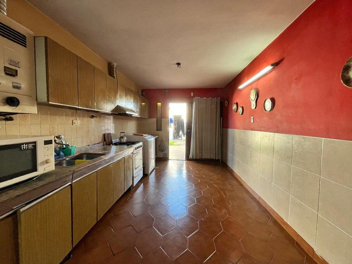 Foto de VENTA CASA ESQUINA SOBRE CACHEUTA COMERCIAL, imagen 2